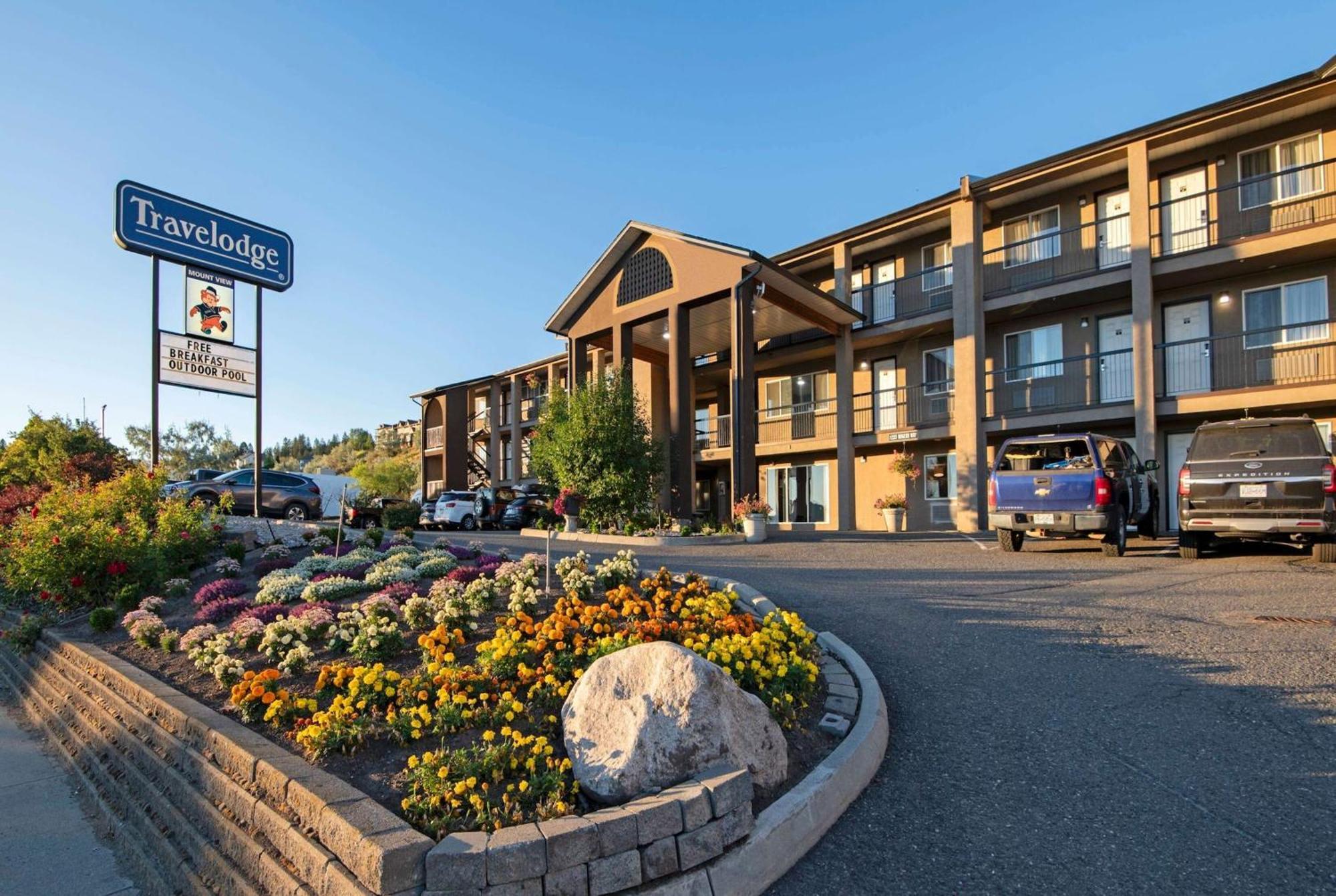 Travelodge By Wyndham Kamloops Mountview Extérieur photo