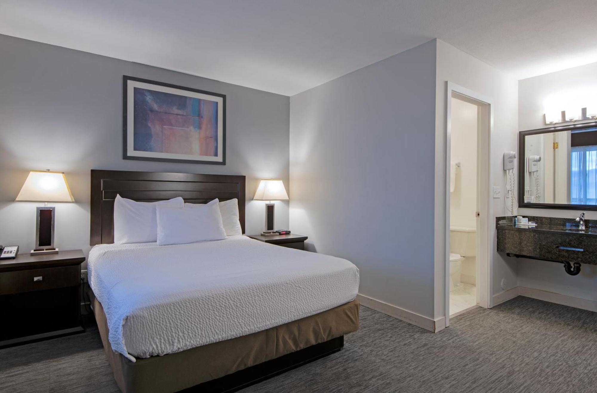 Travelodge By Wyndham Kamloops Mountview Extérieur photo