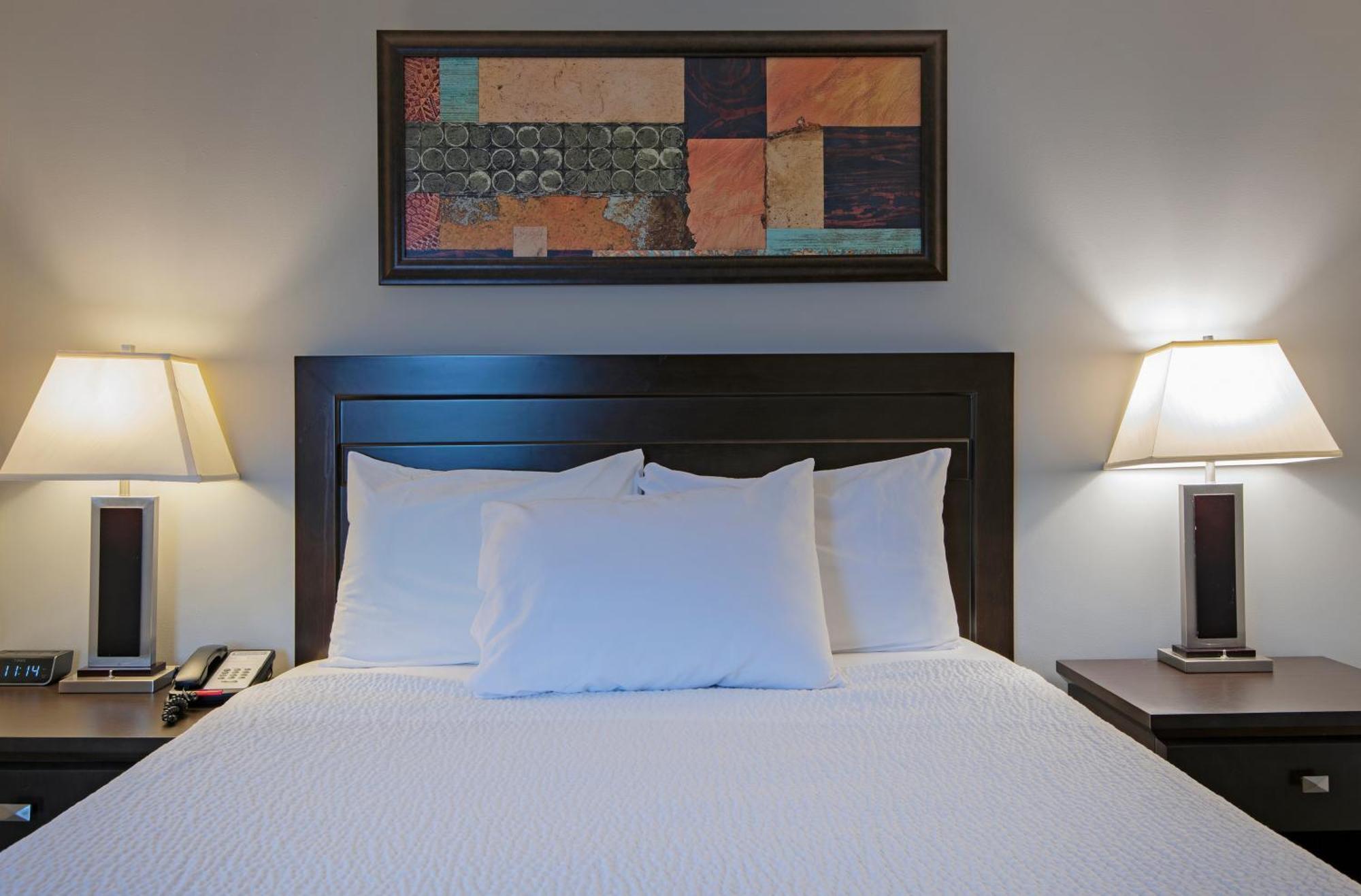 Travelodge By Wyndham Kamloops Mountview Extérieur photo