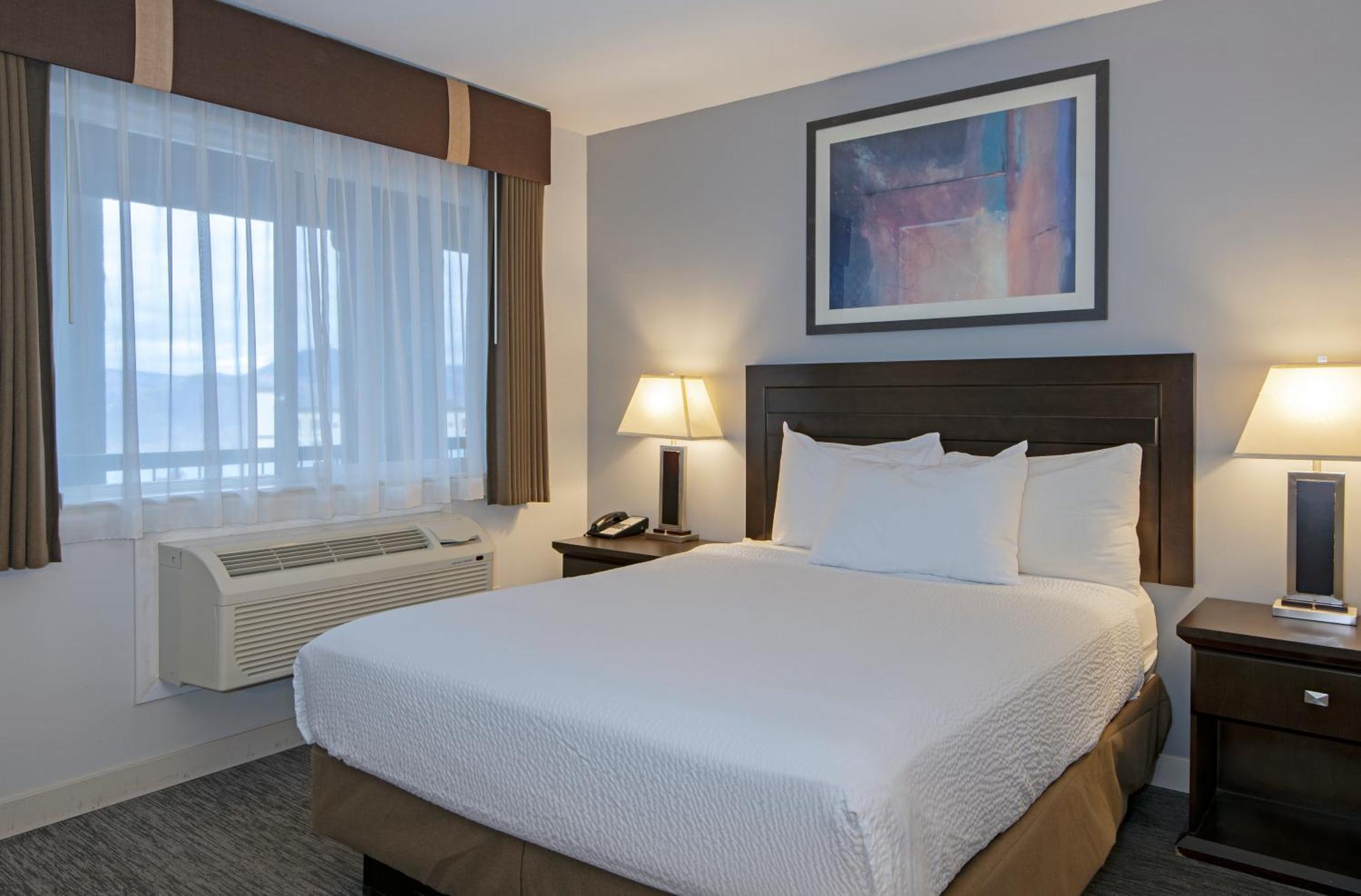 Travelodge By Wyndham Kamloops Mountview Extérieur photo