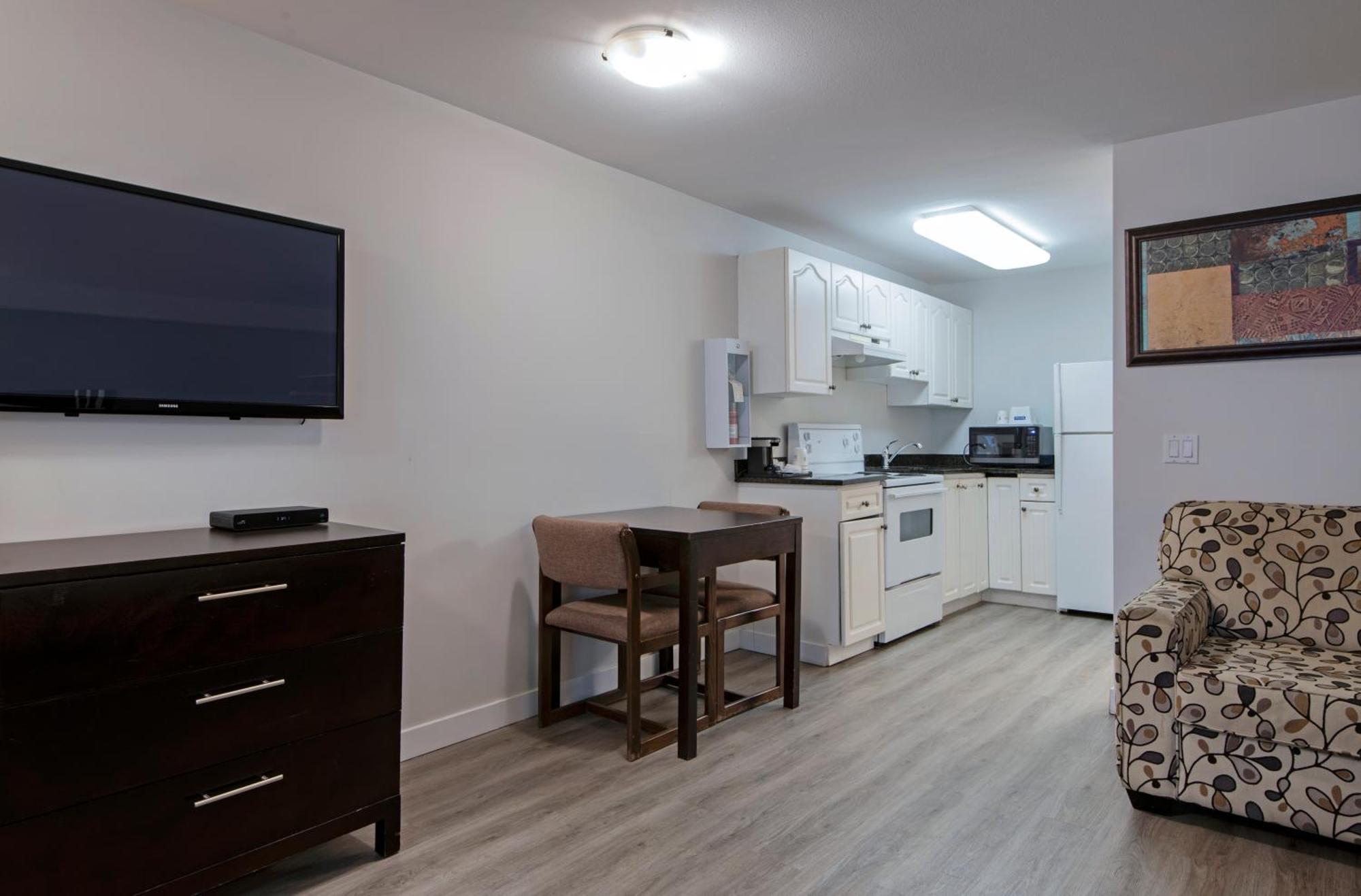 Travelodge By Wyndham Kamloops Mountview Extérieur photo