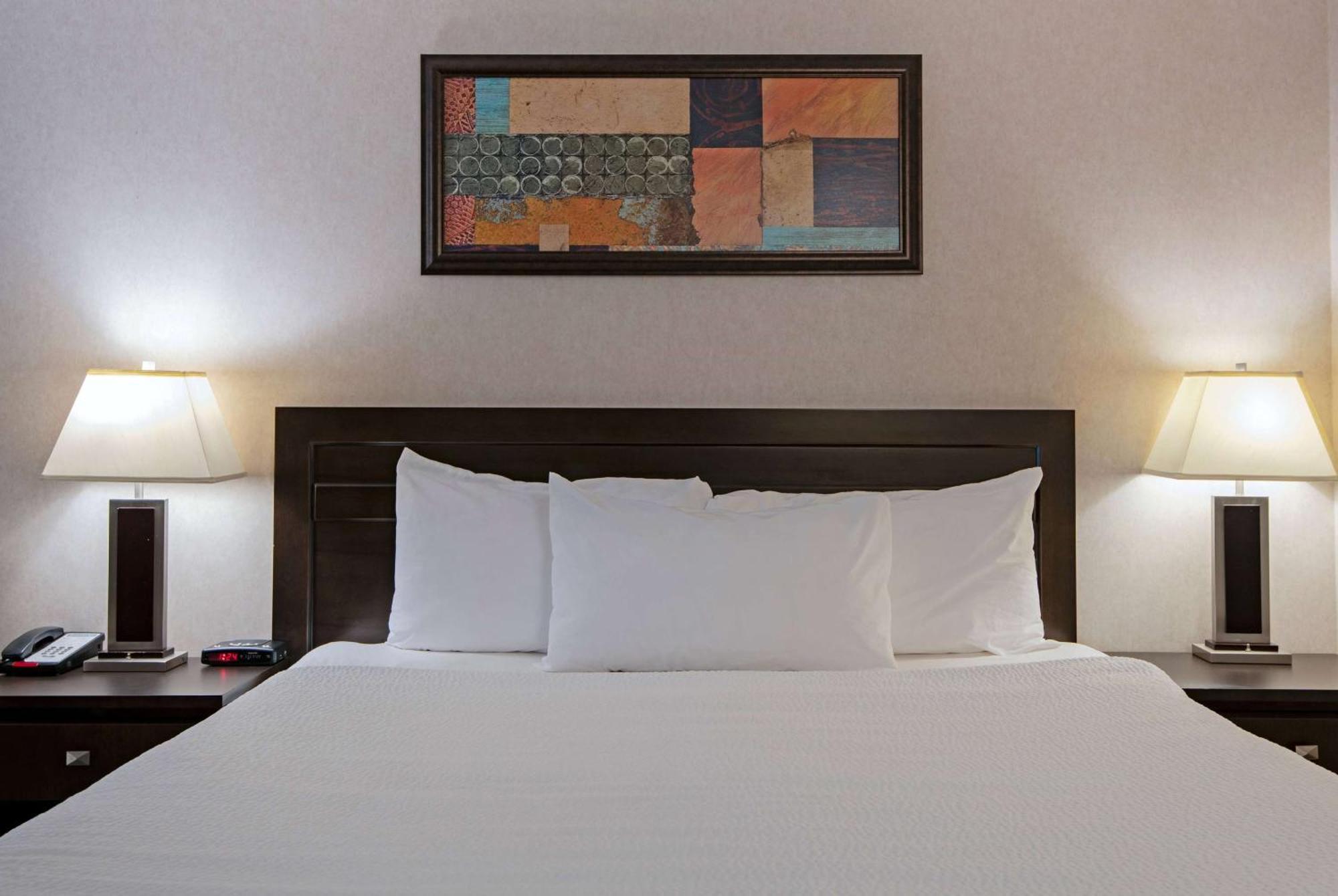 Travelodge By Wyndham Kamloops Mountview Extérieur photo