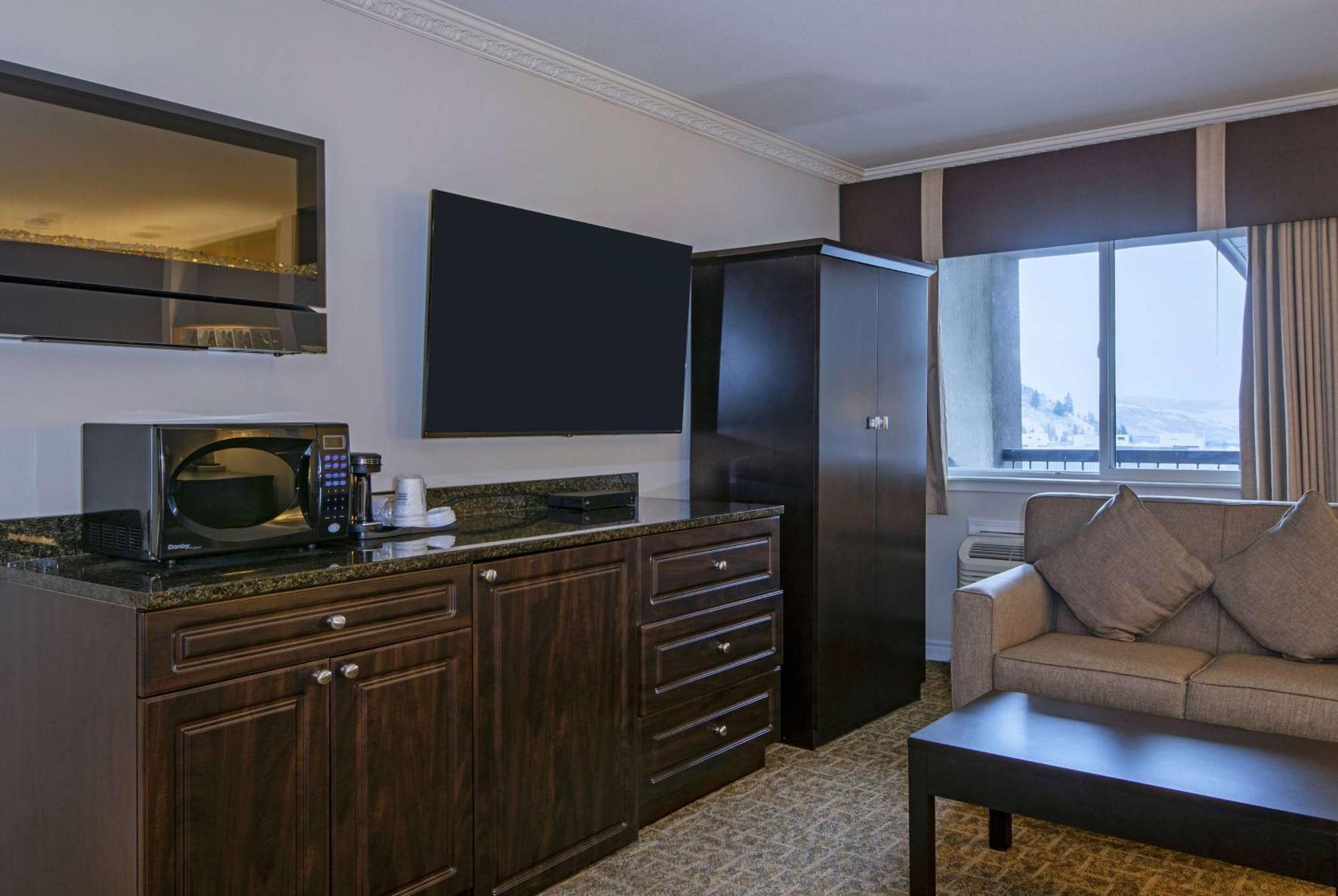 Travelodge By Wyndham Kamloops Mountview Extérieur photo
